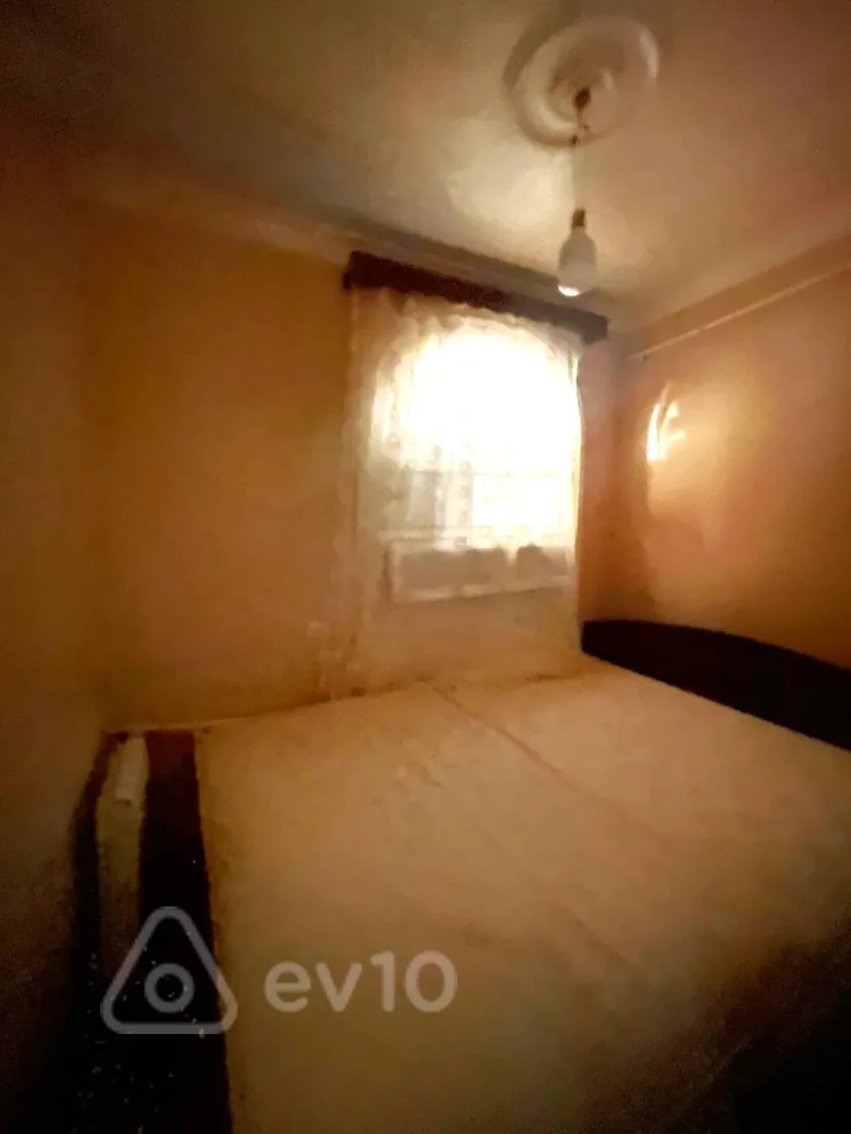 Kirayə verilir 2 otaqlı köhnə tikili 45 m²