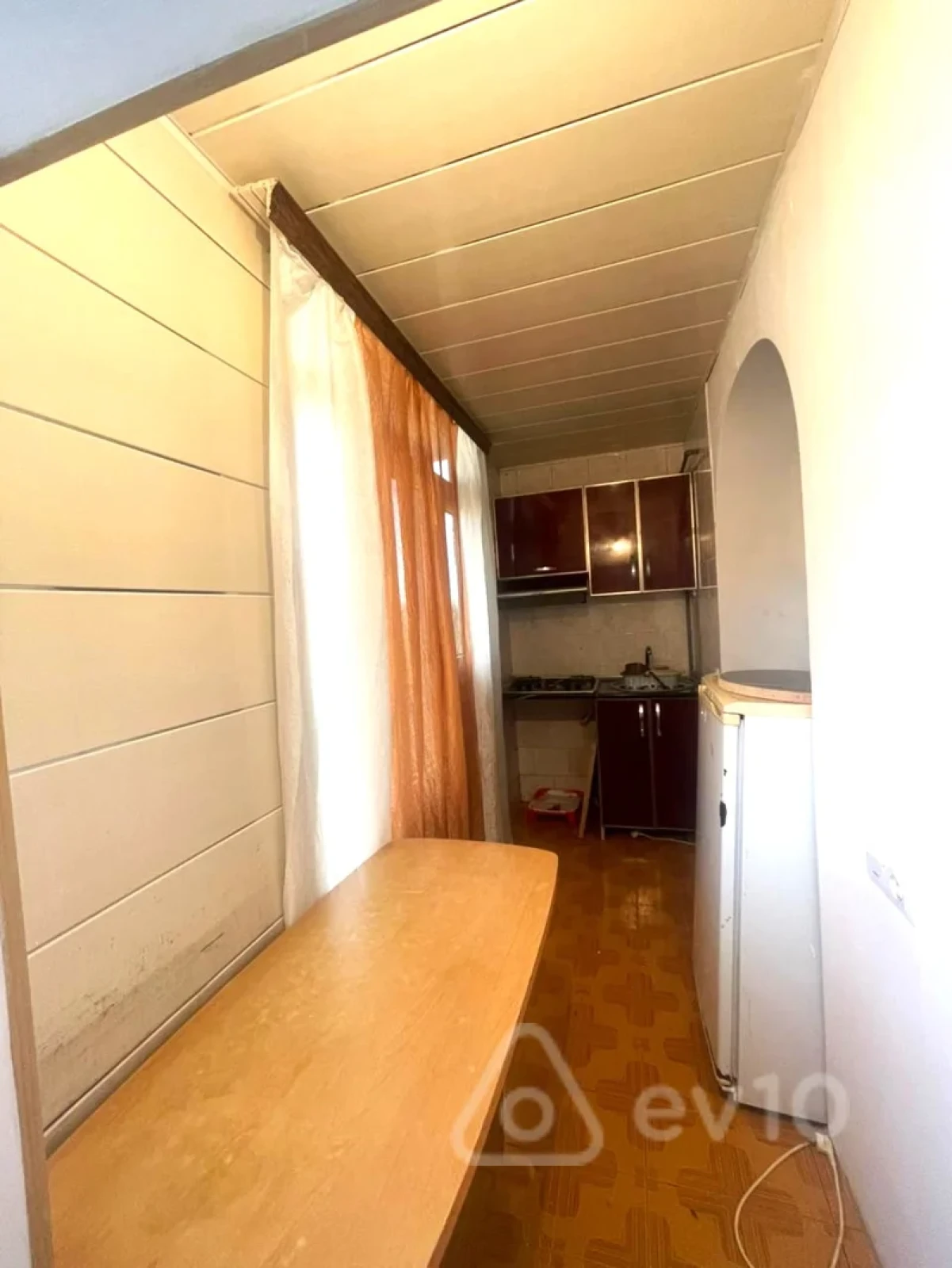 Kirayə verilir 2 otaqlı köhnə tikili 45 m²