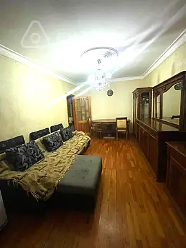 Kirayə verilir 2 otaqlı köhnə tikili 45 m²