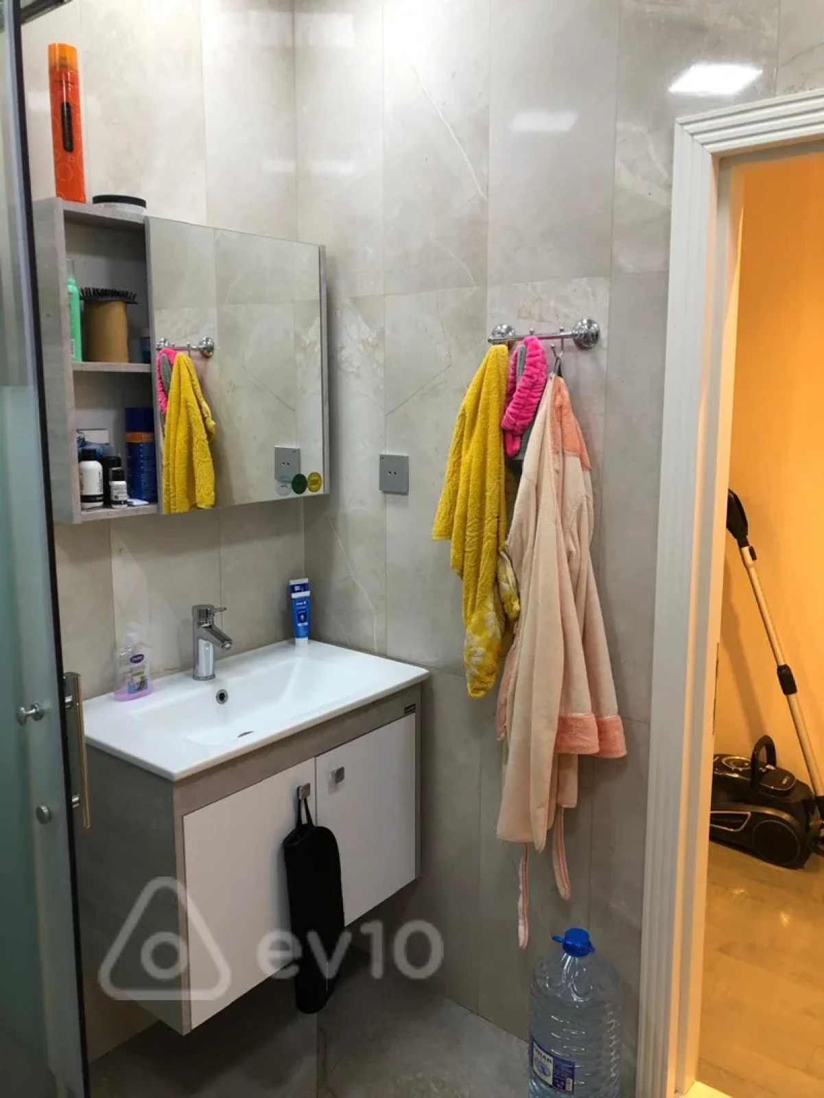 Satılır 4 otaqlı yeni tikili 202 m²