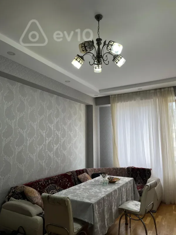 Kirayə verilir 2 otaqlı yeni tikili 50 m²