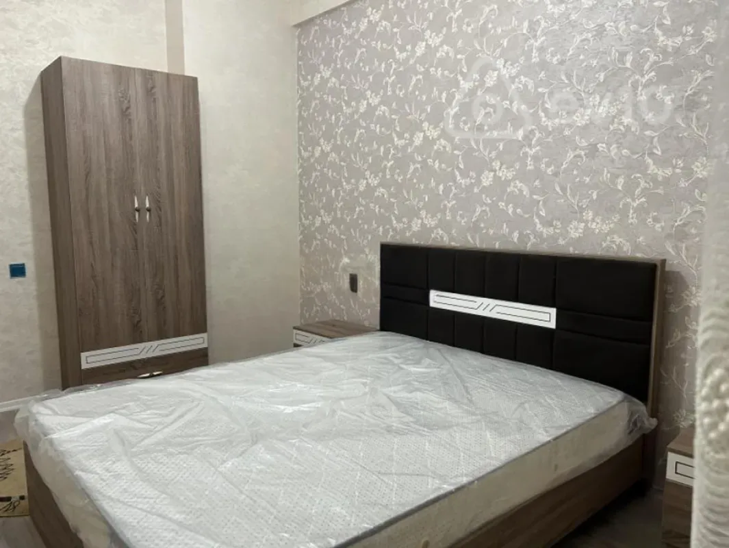 Kirayə verilir 2 otaqlı yeni tikili 75 m²