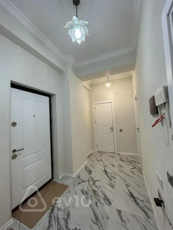 Kirayə verilir 2 otaqlı yeni tikili 75 m²