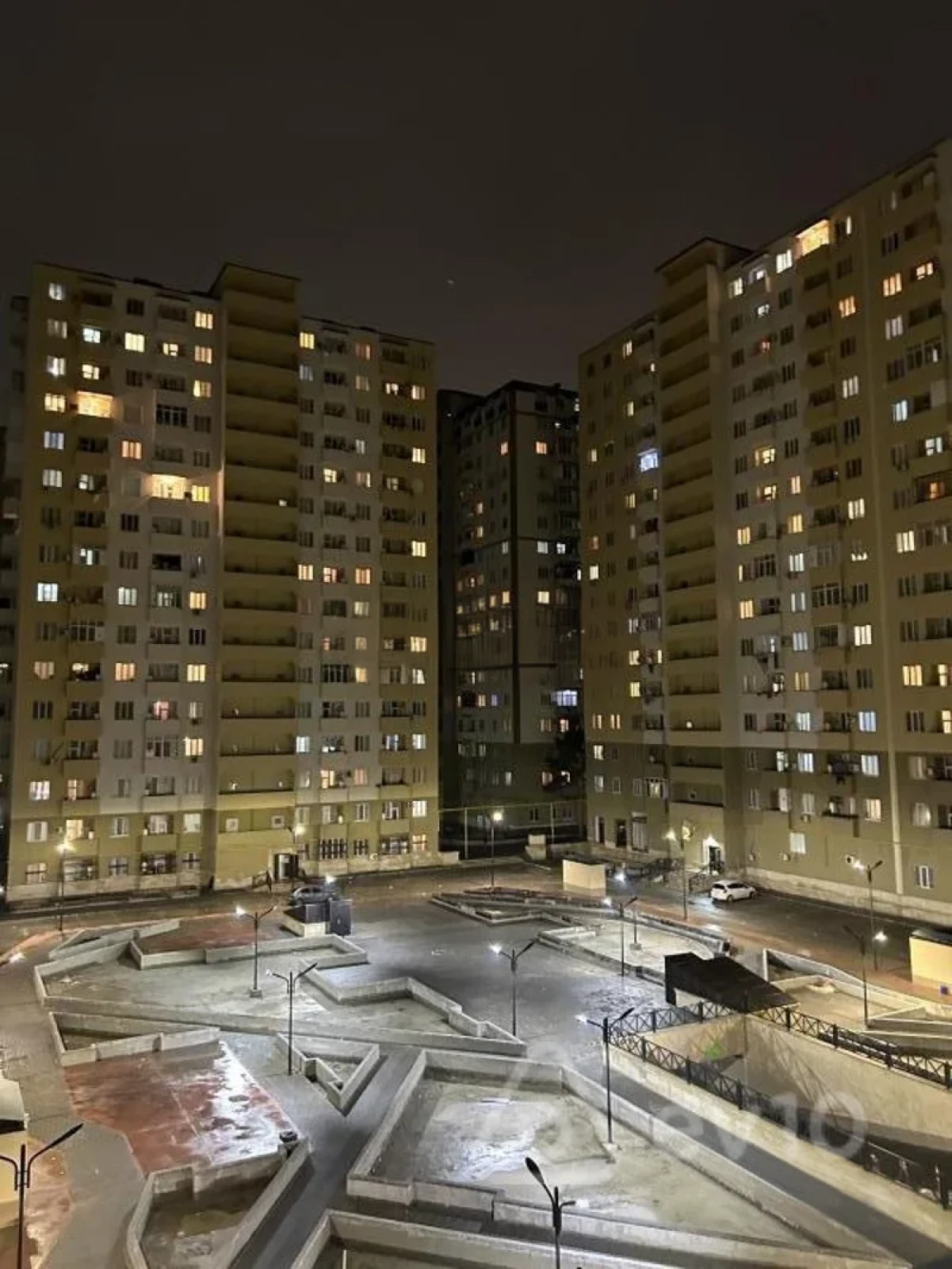 Kirayə verilir 2 otaqlı yeni tikili 75 m²