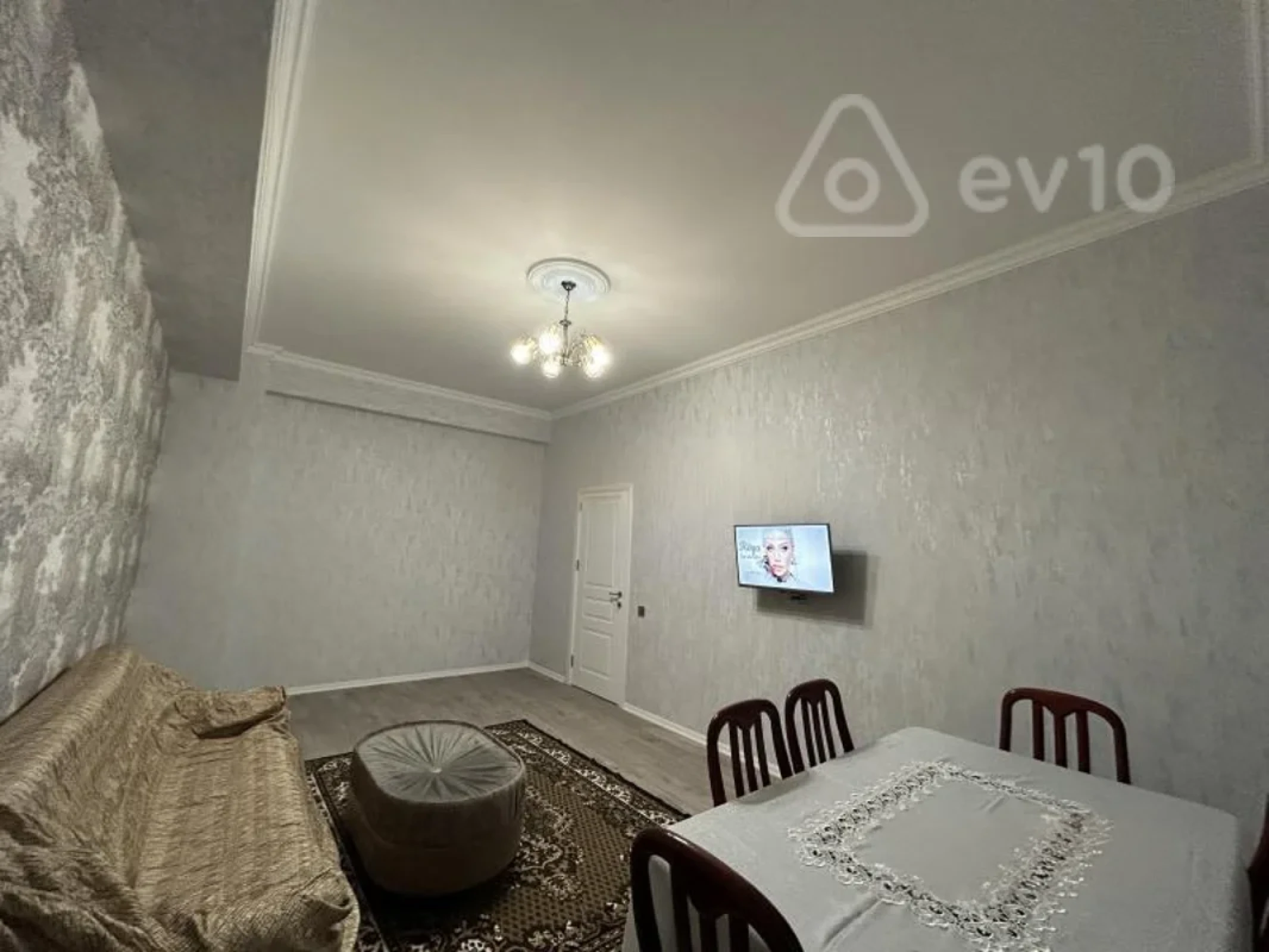 Kirayə verilir 2 otaqlı yeni tikili 75 m²