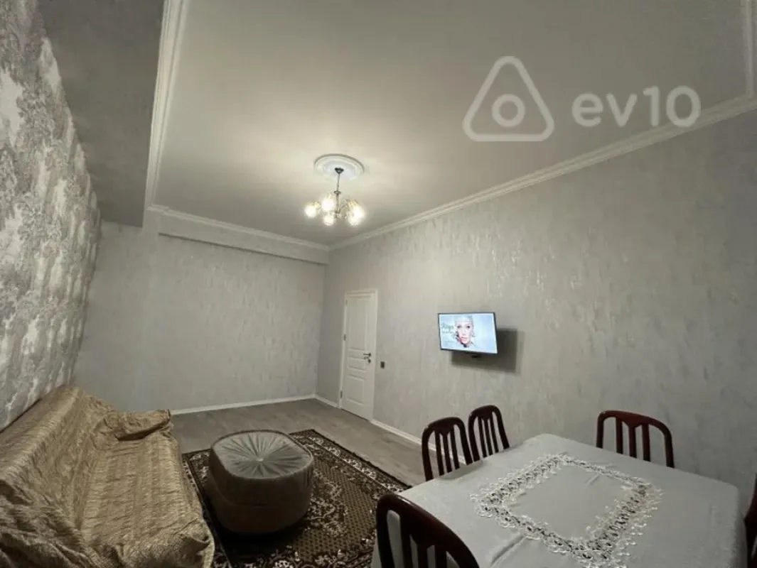 Kirayə verilir 2 otaqlı yeni tikili 75 m²
