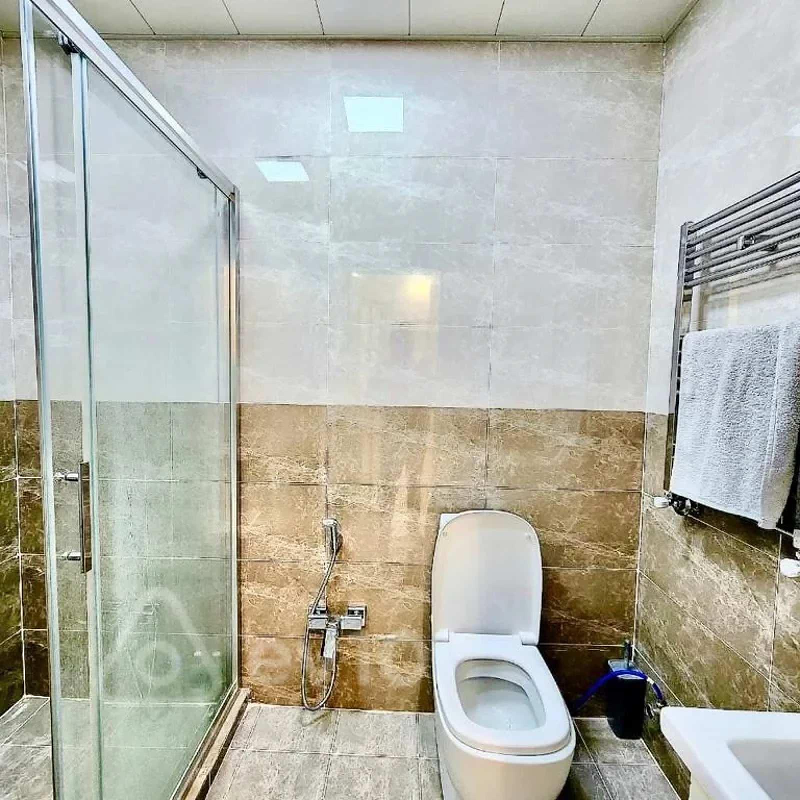 Kirayə verilir 2 otaqlı yeni tikili 72 m²