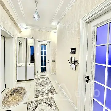 Kirayə verilir 2 otaqlı yeni tikili 72 m²