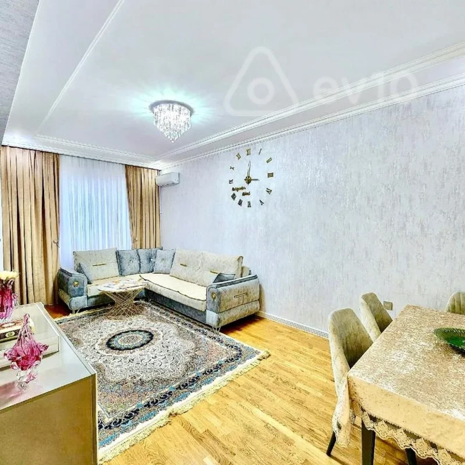 Kirayə verilir 2 otaqlı yeni tikili 72 m²