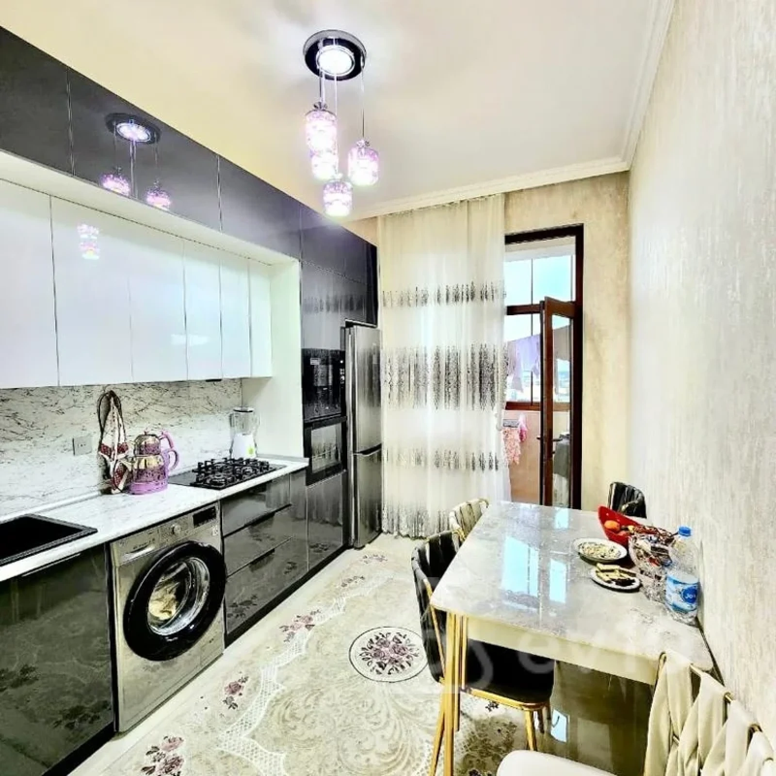 Kirayə verilir 2 otaqlı yeni tikili 72 m²