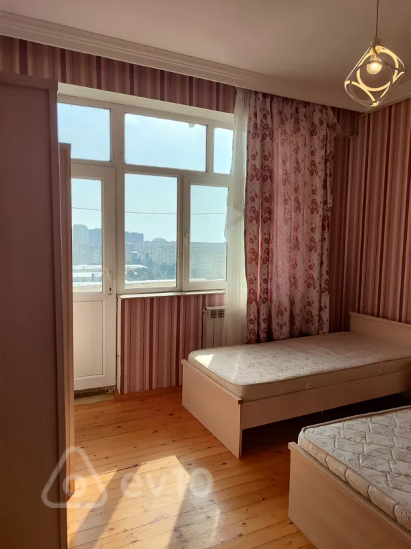 Kirayə verilir 3 otaqlı yeni tikili 100 m²