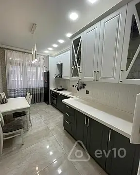 Kirayə verilir 2 otaqlı yeni tikili 85 m²