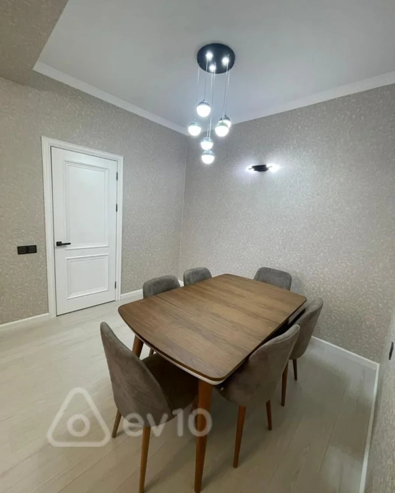 Kirayə verilir 2 otaqlı yeni tikili 85 m²