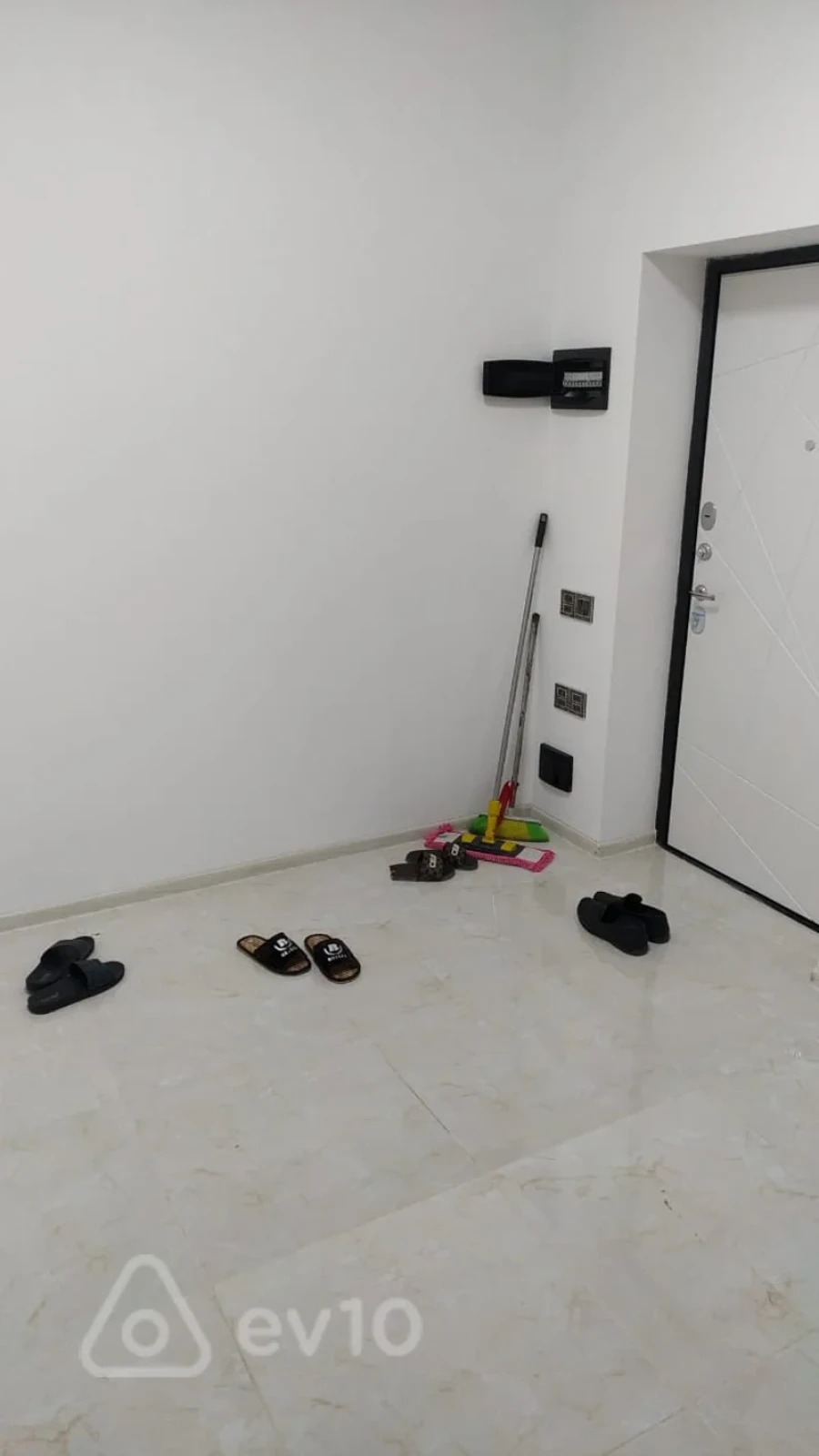 Kirayə verilir 3 otaqlı yeni tikili 90 m²