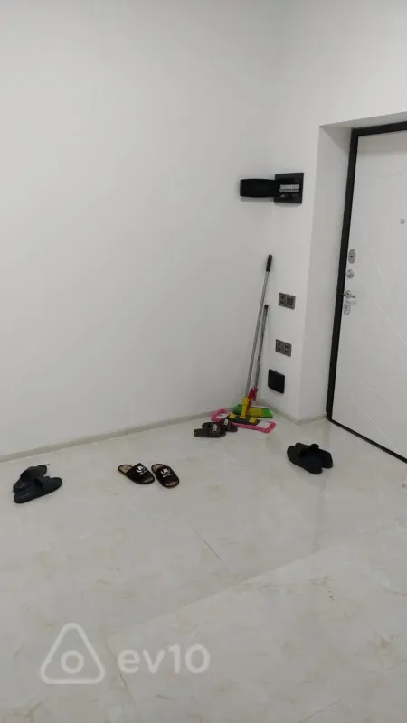 Kirayə verilir 3 otaqlı yeni tikili 90 m²