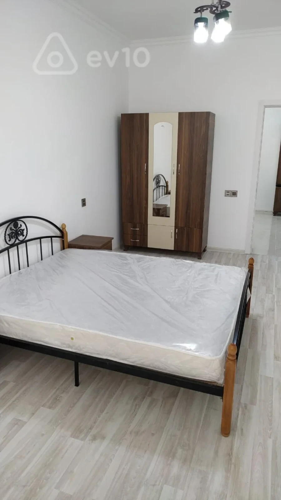 Kirayə verilir 3 otaqlı yeni tikili 90 m²