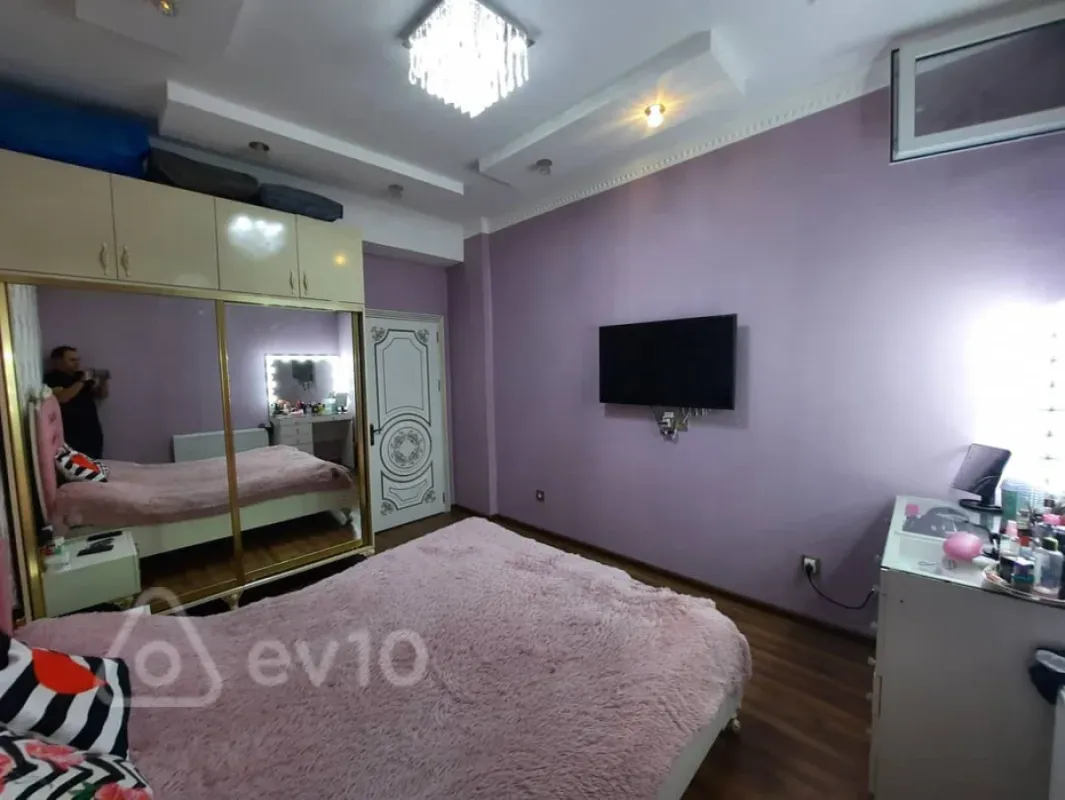 Kirayə verilir 2 otaqlı yeni tikili 72 m²