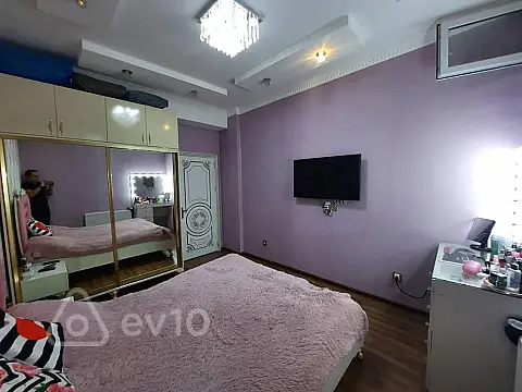 Kirayə verilir 2 otaqlı yeni tikili 72 m²