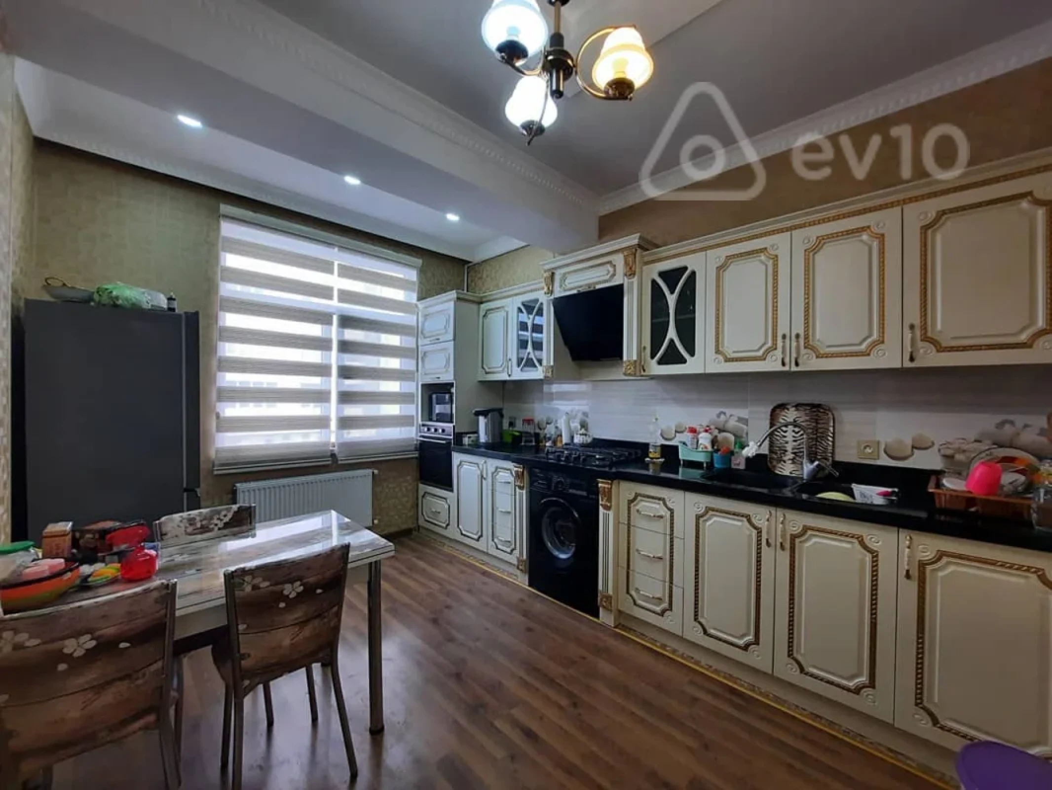 Kirayə verilir 2 otaqlı yeni tikili 72 m²