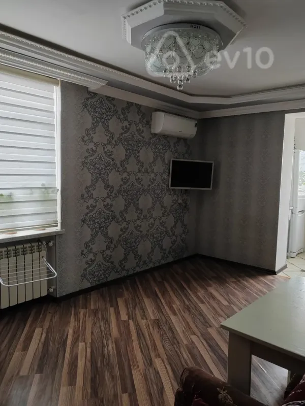 Kirayə verilir 2 otaqlı köhnə tikili 34 m²