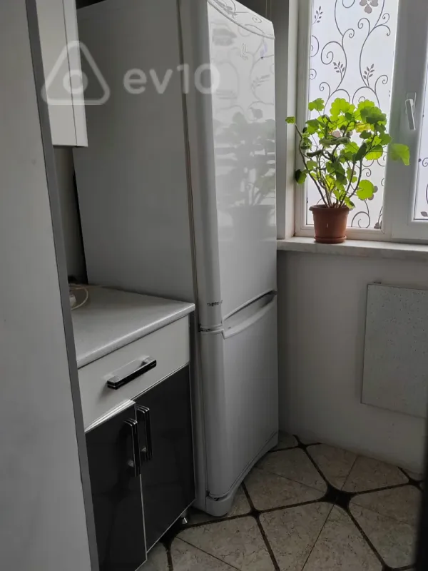 Kirayə verilir 2 otaqlı köhnə tikili 34 m²
