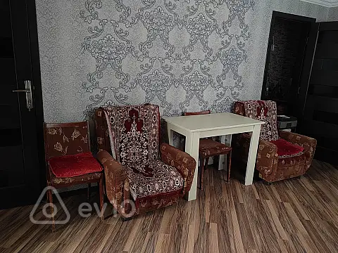 Kirayə verilir 2 otaqlı köhnə tikili 34 m²