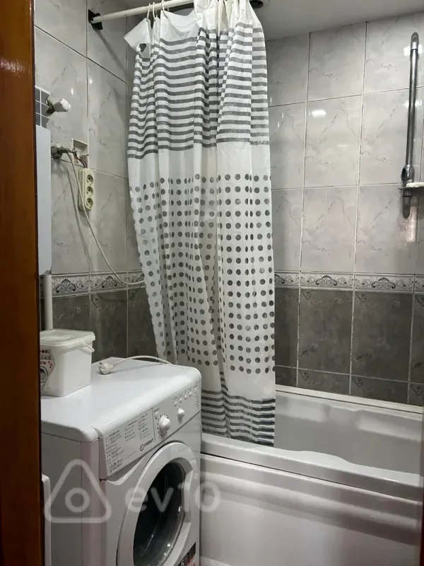 Kirayə verilir 2 otaqlı yeni tikili 60 m²