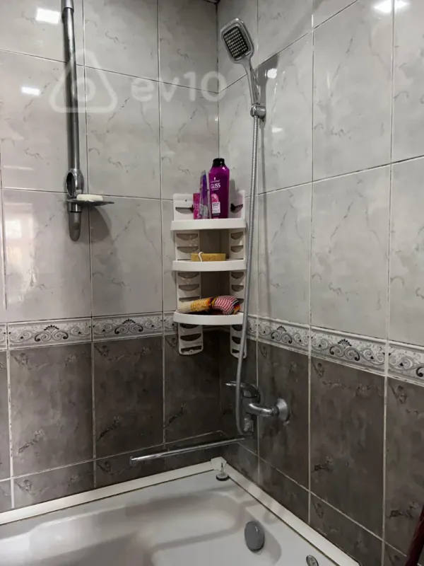 Kirayə verilir 2 otaqlı yeni tikili 60 m²