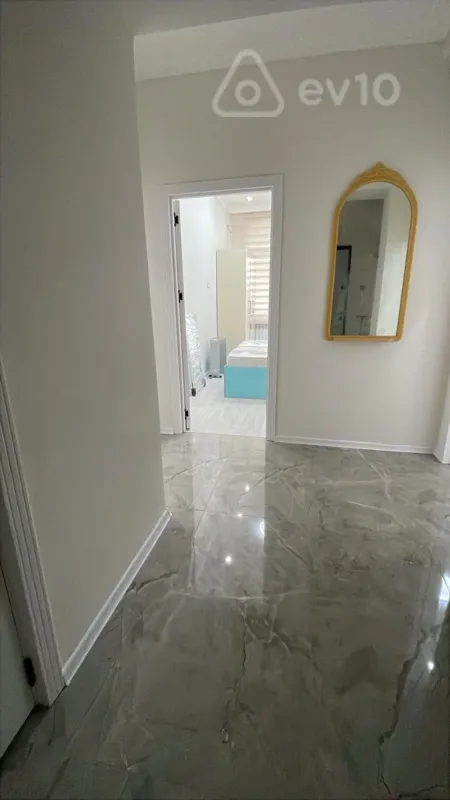 Kirayə verilir 2 otaqlı yeni tikili 80 m²