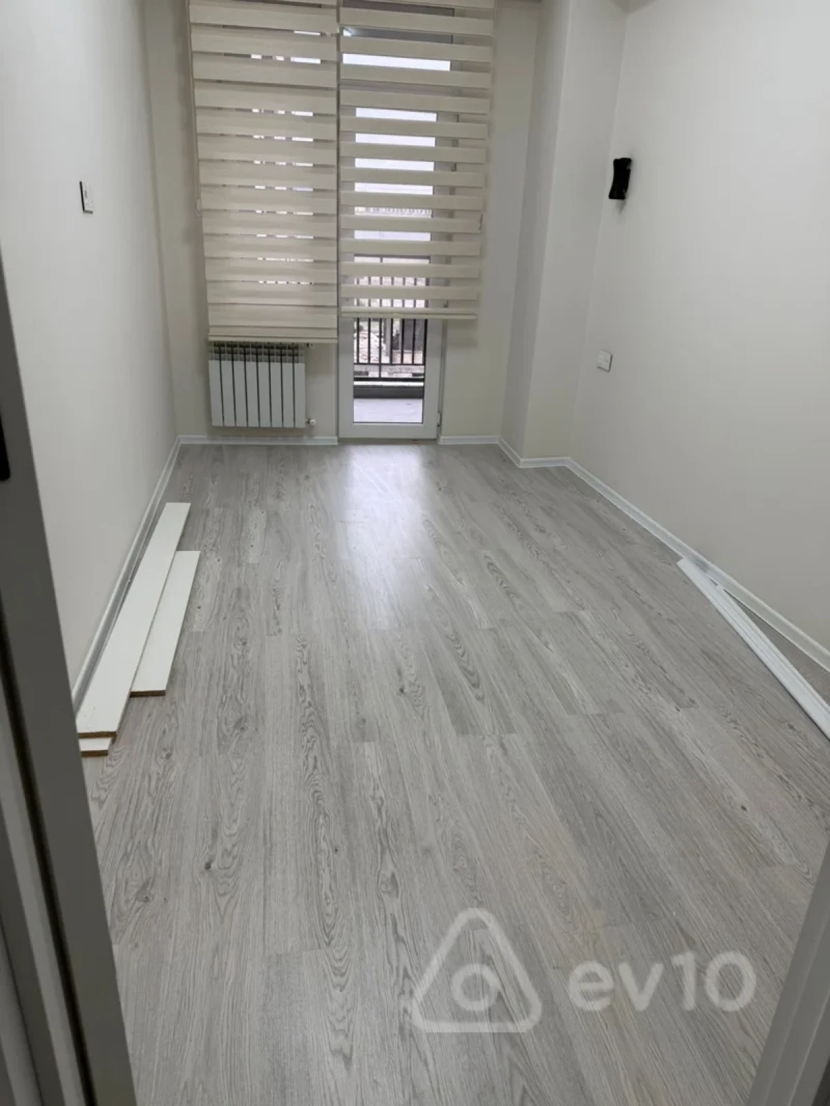 Kirayə verilir 2 otaqlı yeni tikili 80 m²