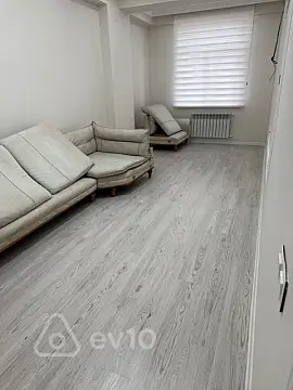 Kirayə verilir 2 otaqlı yeni tikili 80 m²