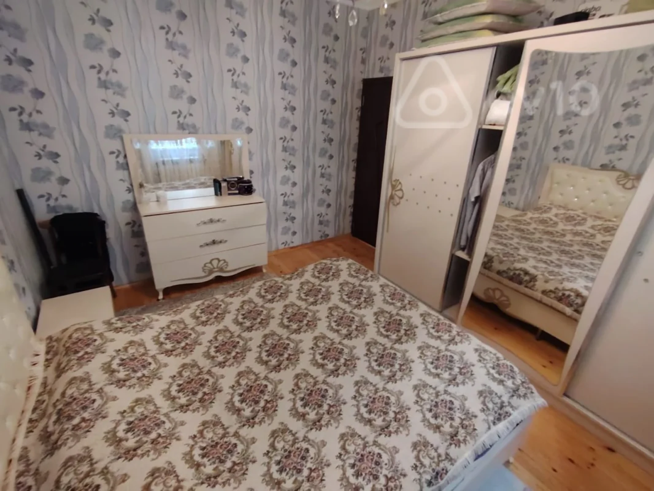 Satılır 5 otaqlı həyət evi 150 m²