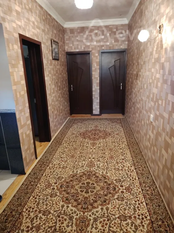 Satılır 5 otaqlı həyət evi 150 m²