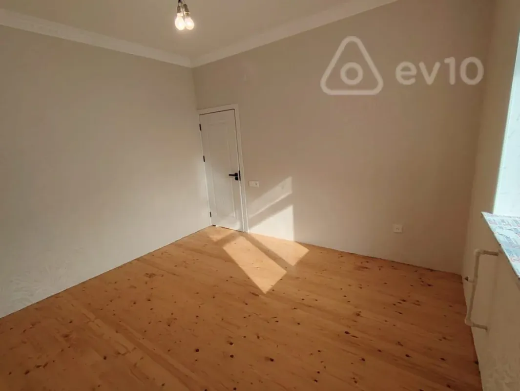 Satılır 5 otaqlı həyət evi 150 m²