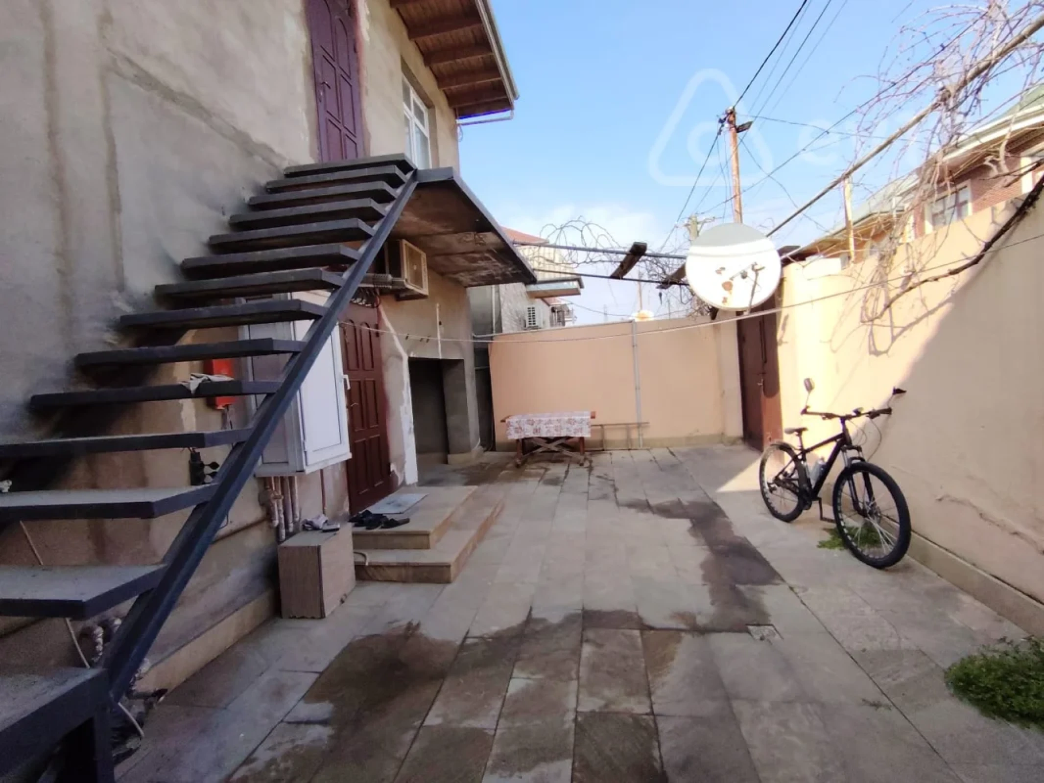 Satılır 5 otaqlı həyət evi 150 m²