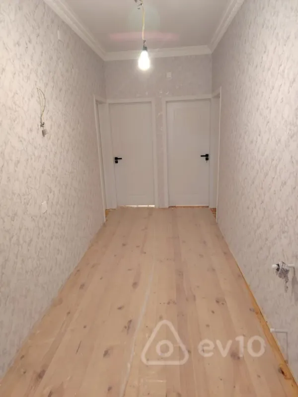 Satılır 5 otaqlı həyət evi 150 m²