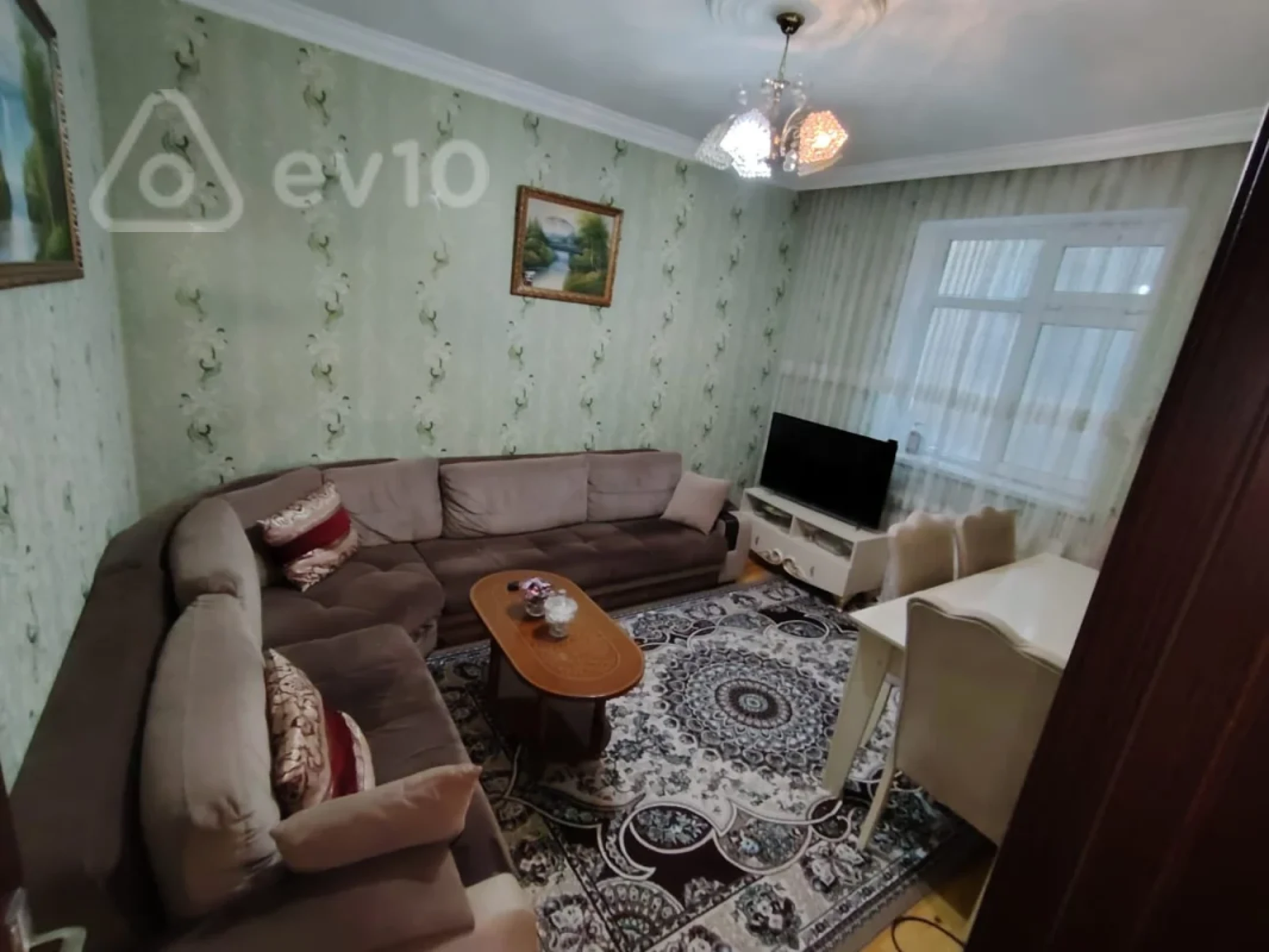 Satılır 5 otaqlı həyət evi 150 m²