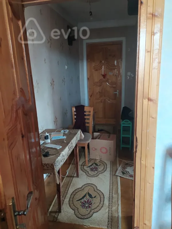 Kirayə verilir 1 otaqlı köhnə tikili 55 m²
