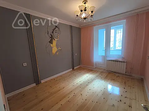 Kirayə verilir 2 otaqlı köhnə tikili 62 m²
