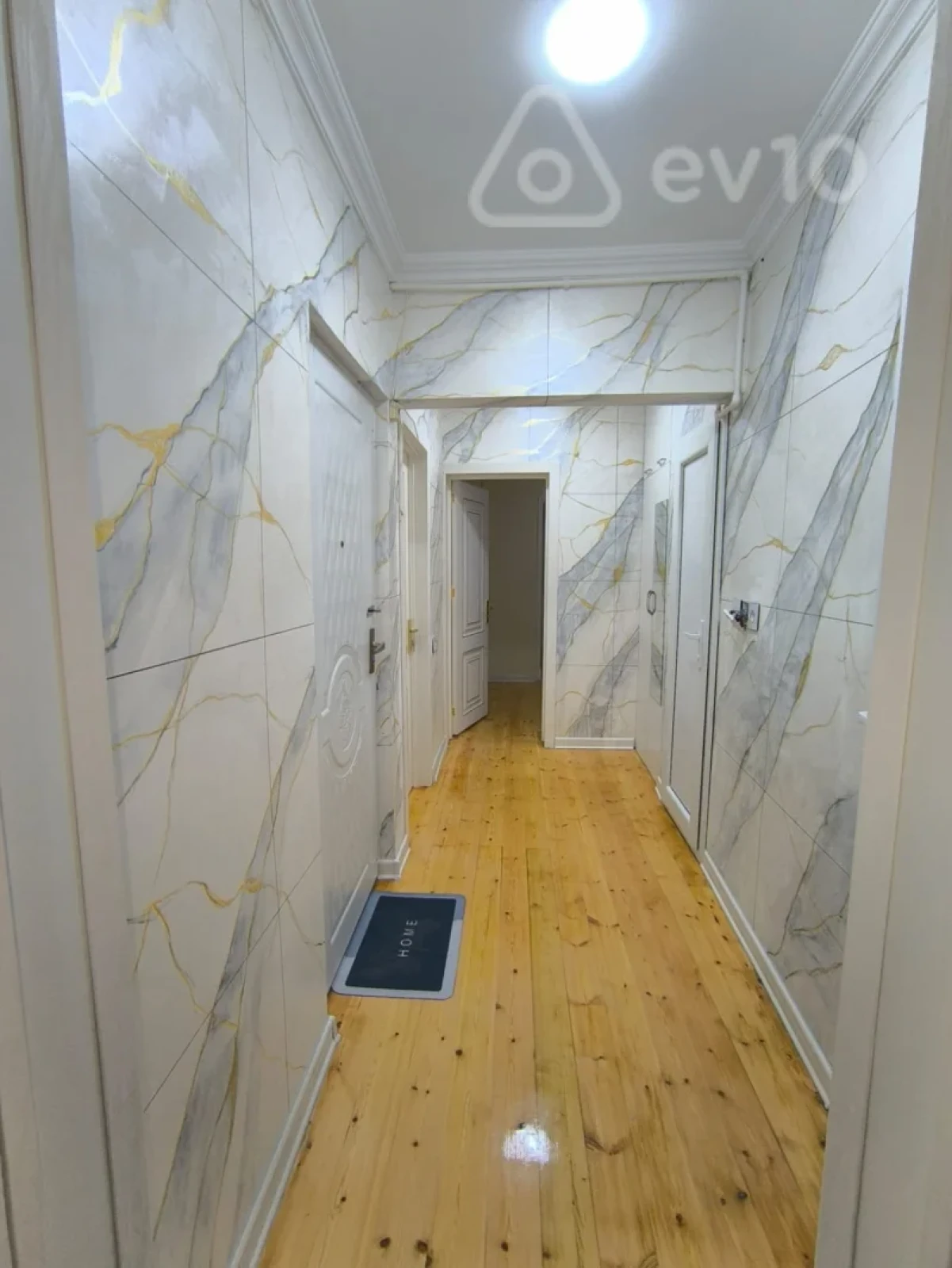 Kirayə verilir 2 otaqlı köhnə tikili 62 m²