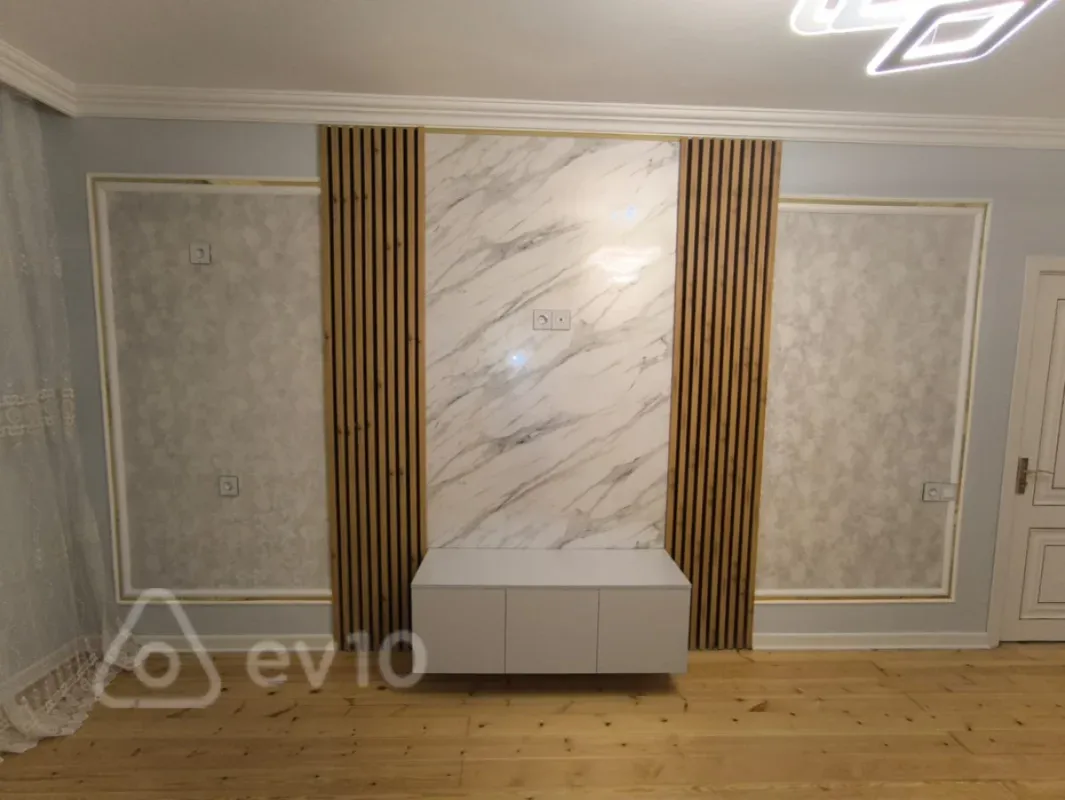 Kirayə verilir 2 otaqlı köhnə tikili 62 m²