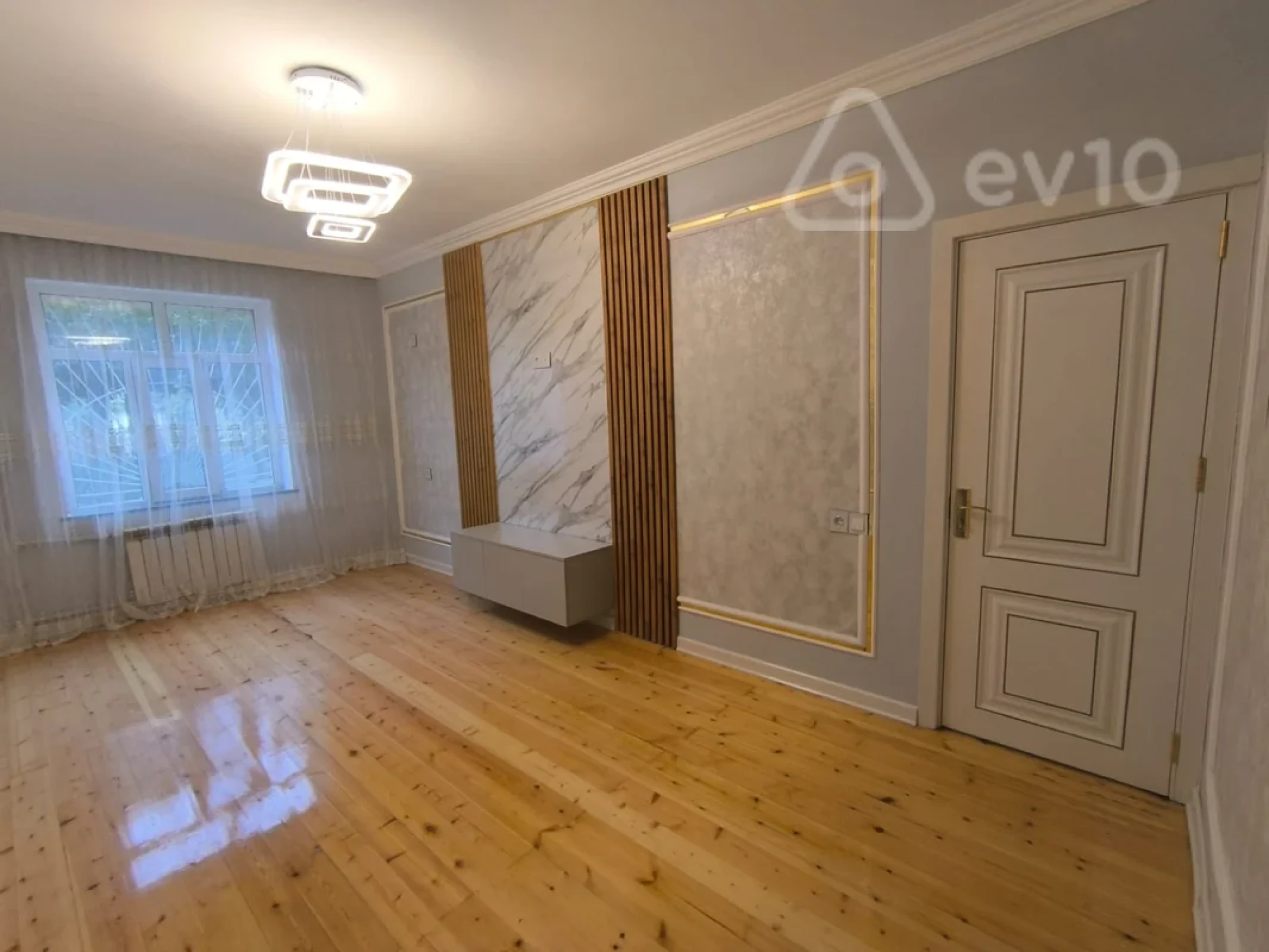 Kirayə verilir 2 otaqlı köhnə tikili 62 m²