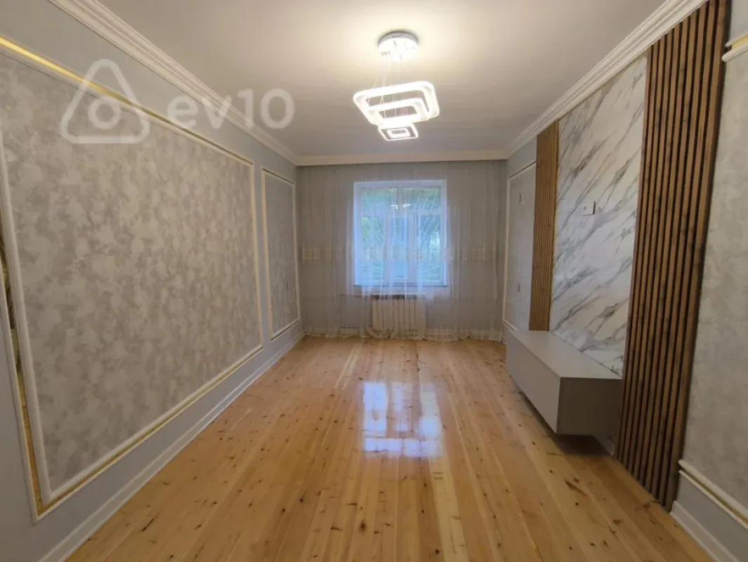 Kirayə verilir 2 otaqlı köhnə tikili 62 m²