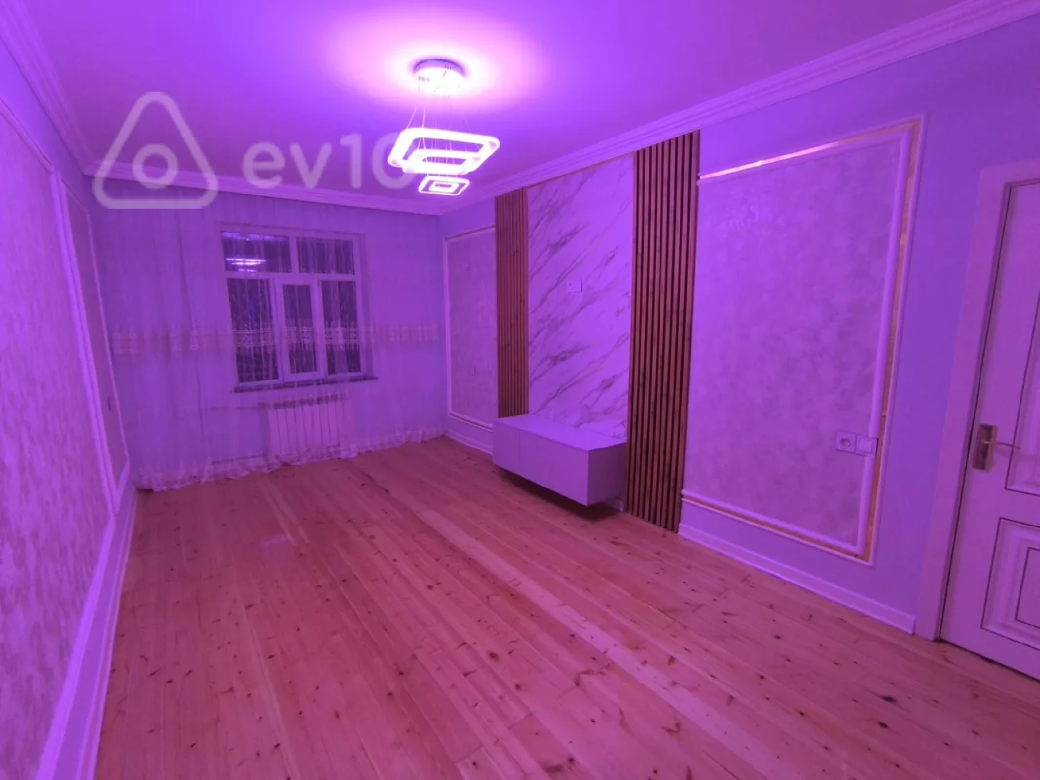 Kirayə verilir 2 otaqlı köhnə tikili 62 m²