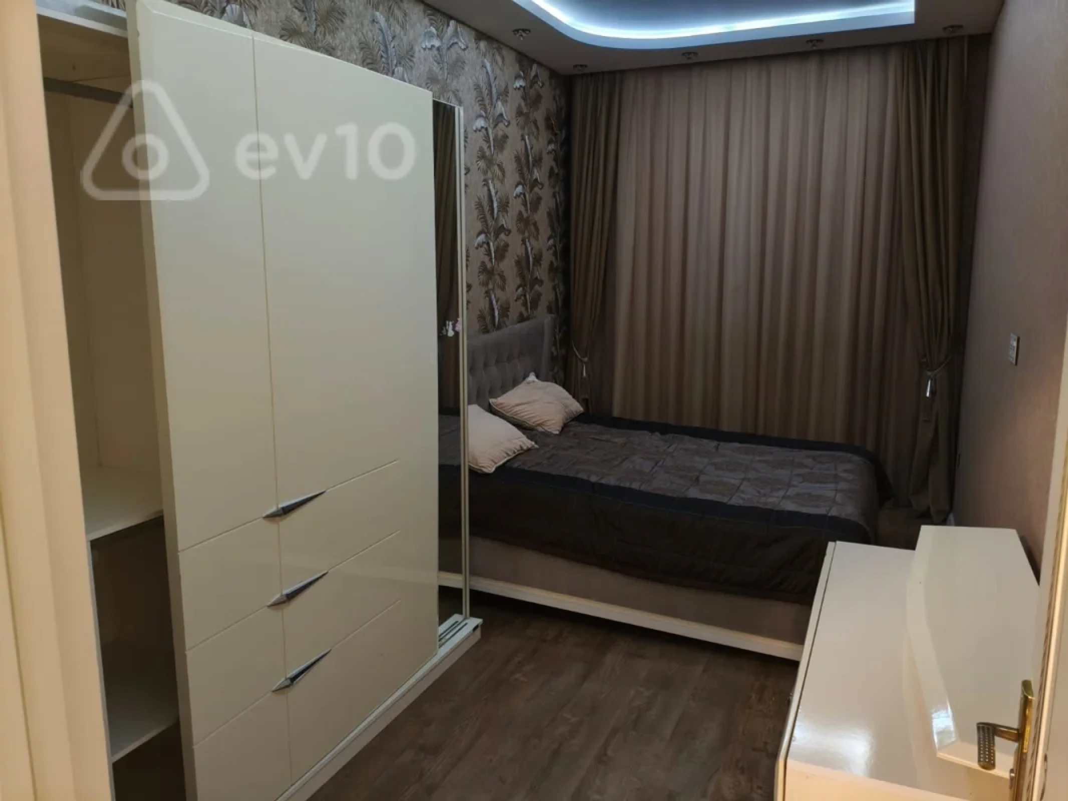 Kirayə verilir 3 otaqlı yeni tikili 114 m²