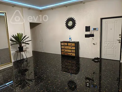 Kirayə verilir 3 otaqlı yeni tikili 114 m²