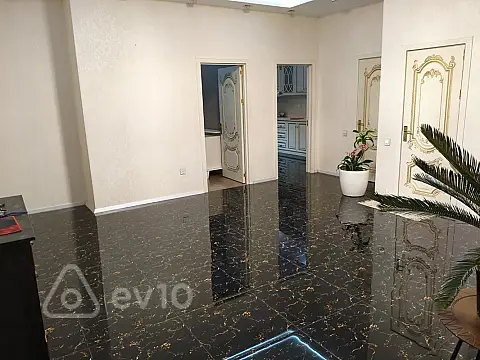 Kirayə verilir 3 otaqlı yeni tikili 114 m²