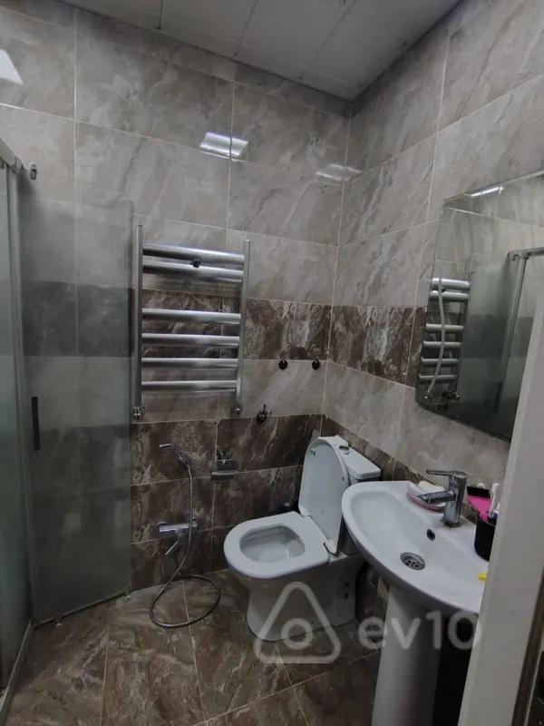 Kirayə verilir 2 otaqlı yeni tikili 60 m²