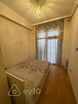 Kirayə verilir 2 otaqlı yeni tikili 60 m²