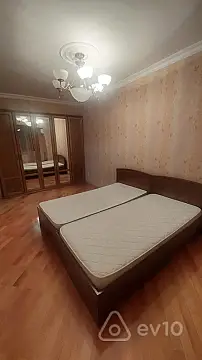 Kirayə verilir 3 otaqlı köhnə tikili 70 m²